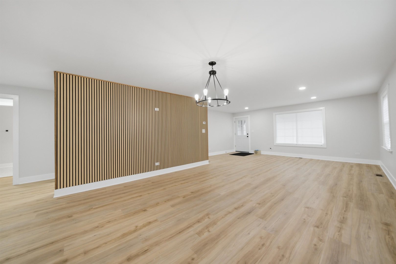 Photo 3 of Single family home for sale at 9839 Meade Ave, Oak Lawn, IL 60453 | MLS# 12735086 | Listing updated on 2026-09-24