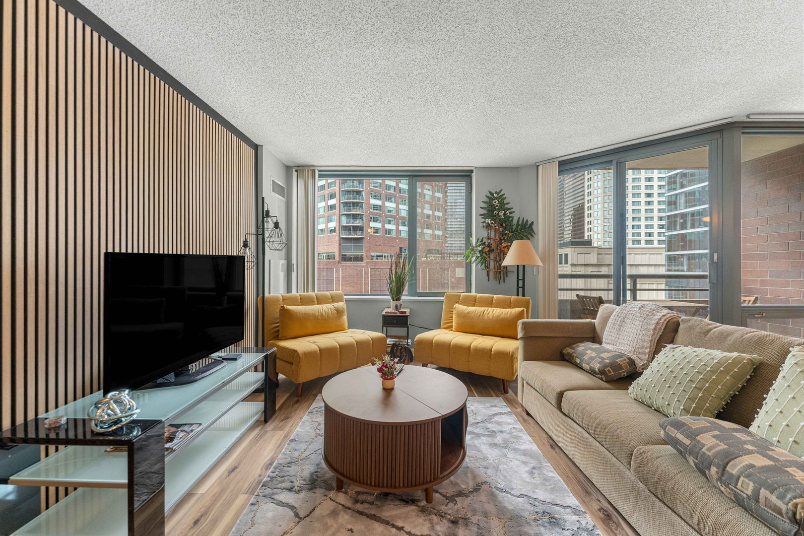 Listing Photo 4 - Condo for sale in building located at 440 N Mcclurg Ct, Chicago, IL 60611 - Unit #805