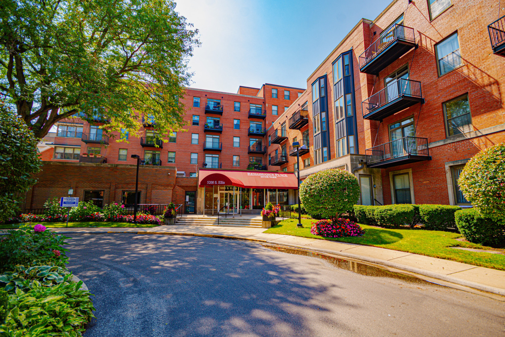 Photo 1 of Condo for sale at 5200 S Ellis Ave #402, Chicago, IL 60615 | MLS# 12746180 | Listing updated on 2026-09-24