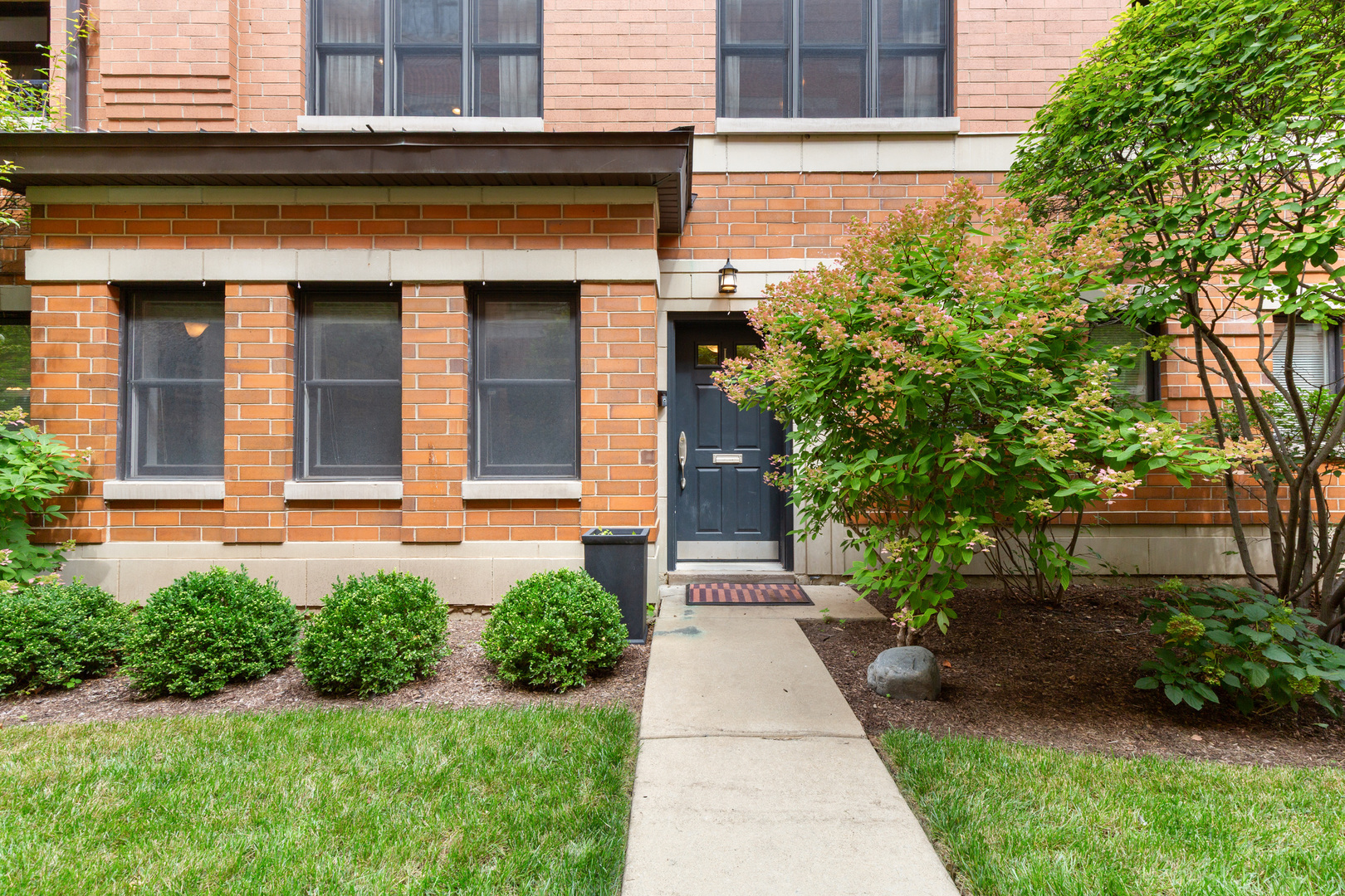 Townhouse for sale at 3842 N Southport Ave #L, Chicago, IL 60613 | MLS# 12747124