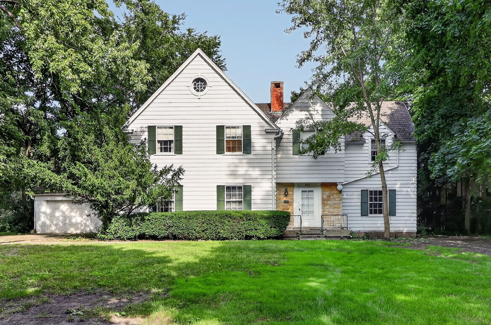 Photo 1 of Sale Pending at 635 S Oak St, Hinsdale, IL 60521 | MLS# 12747216 | Listing updated on 2026-10-08