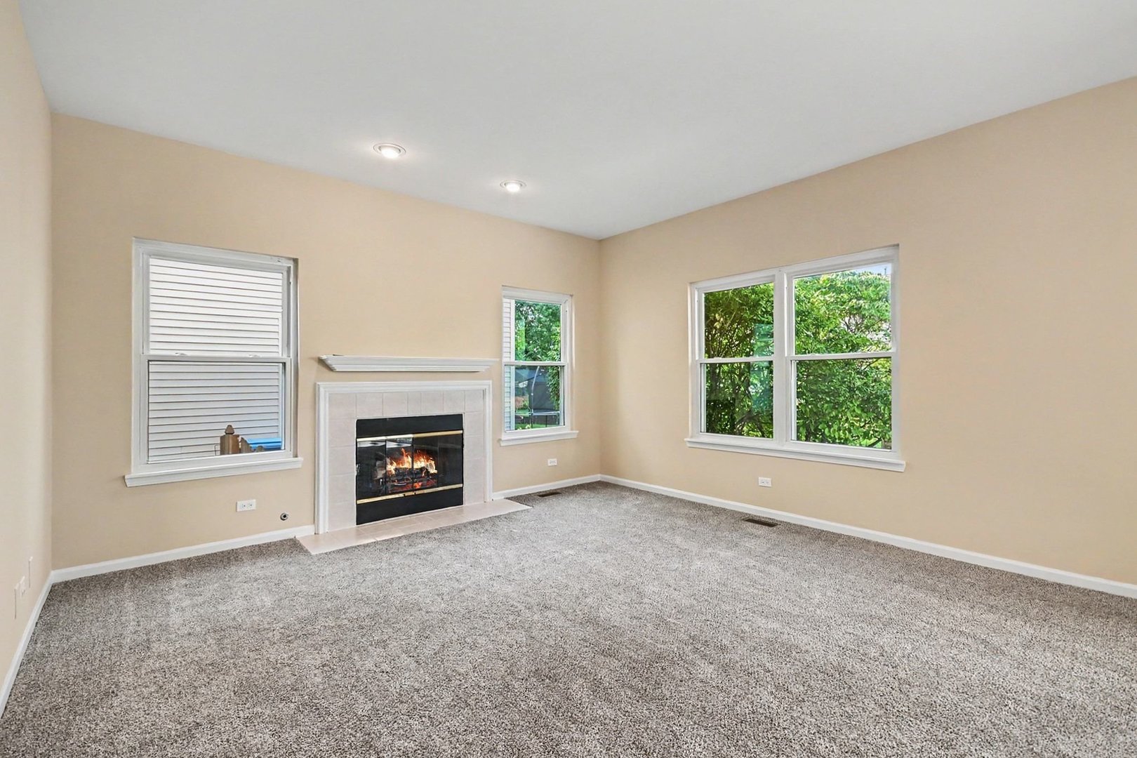 Photo 3 of Single family home for sale at 1057 Rosefield Ln, Aurora, IL 60504 | MLS# 12748157 | Listing updated on 2026-09-24