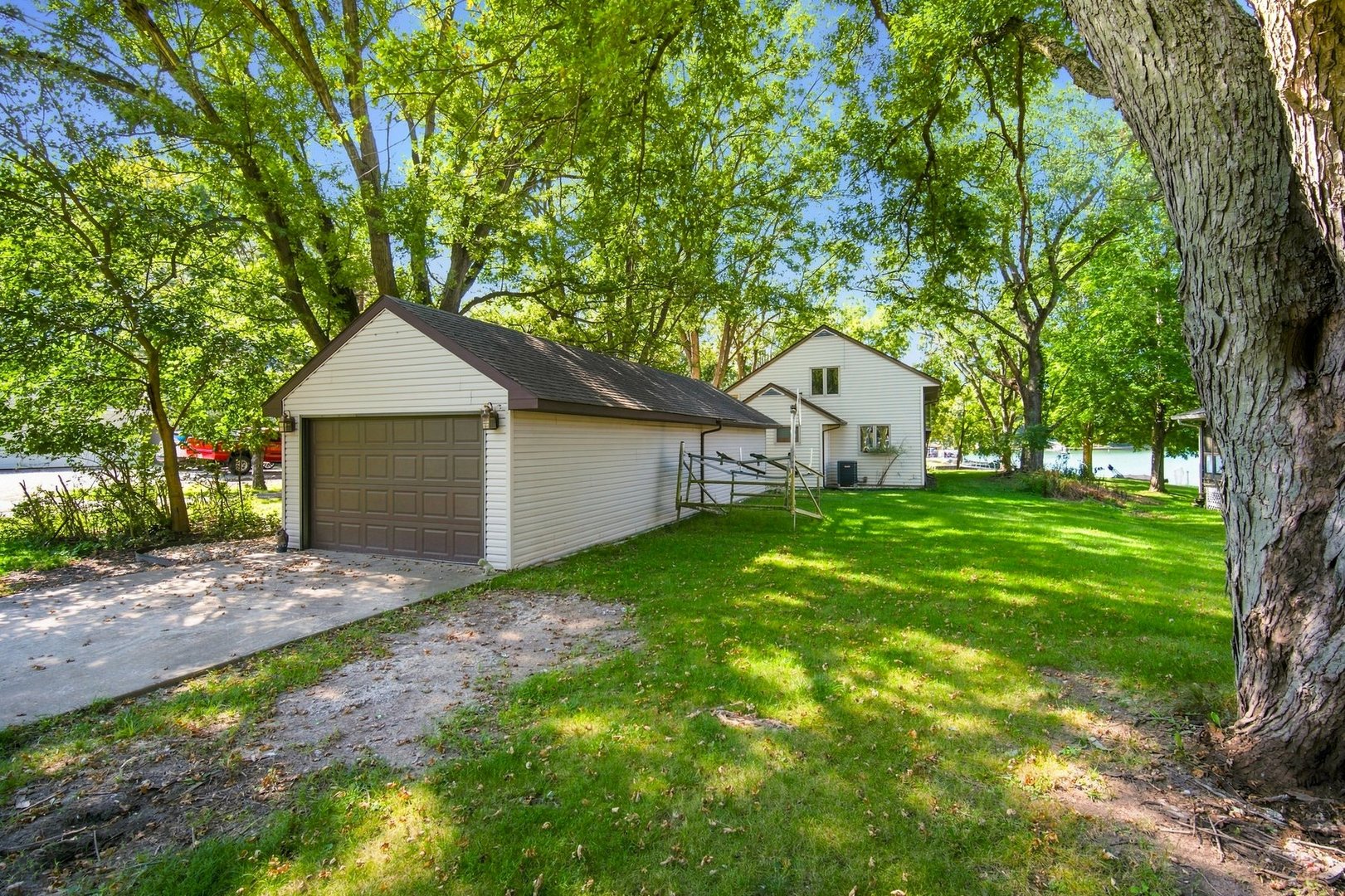 Photo 2 of Single family home for sale at 154 Beachview Ct, Varna, IL 61375 | MLS# 12749454 | Listing updated on 2026-10-07