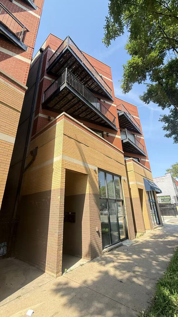 Condo for sale at 4002 S Western Ave #3, Chicago, IL 60609 | MLS# 12750258