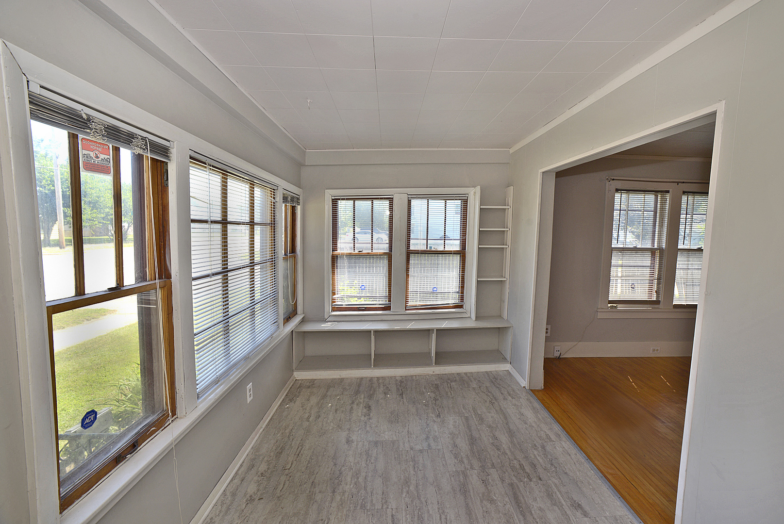 Photo 2 of Single family home for sale at 1601 W Main St, Ottawa, IL 61350 | MLS# 12751686 | Listing updated on 2026-10-07