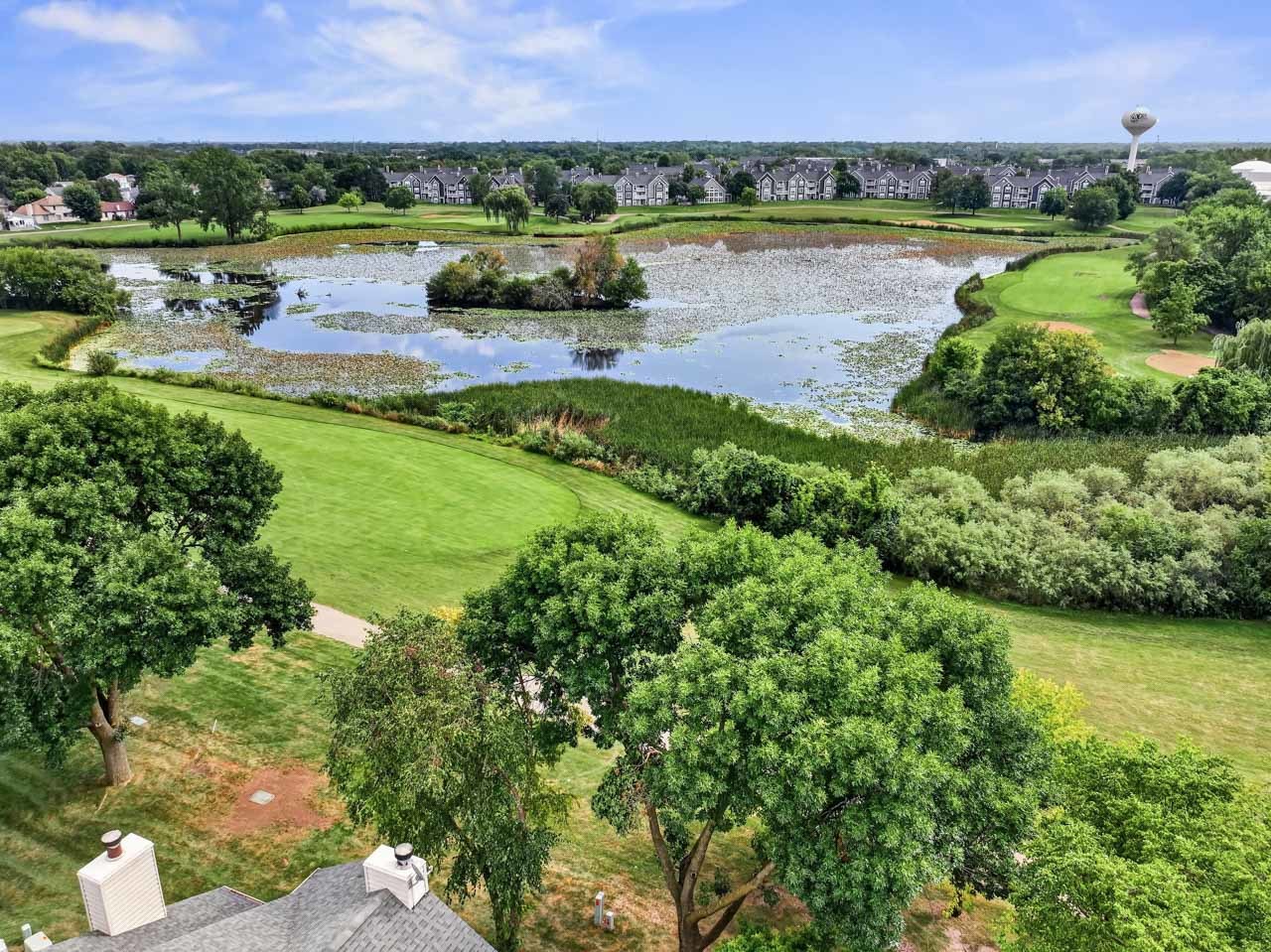 Photo 2 of Townhouse for sale at 71 Golfview Dr, Glendale Heights, IL 60139 | MLS# 12751838 | Listing updated on 2026-09-24