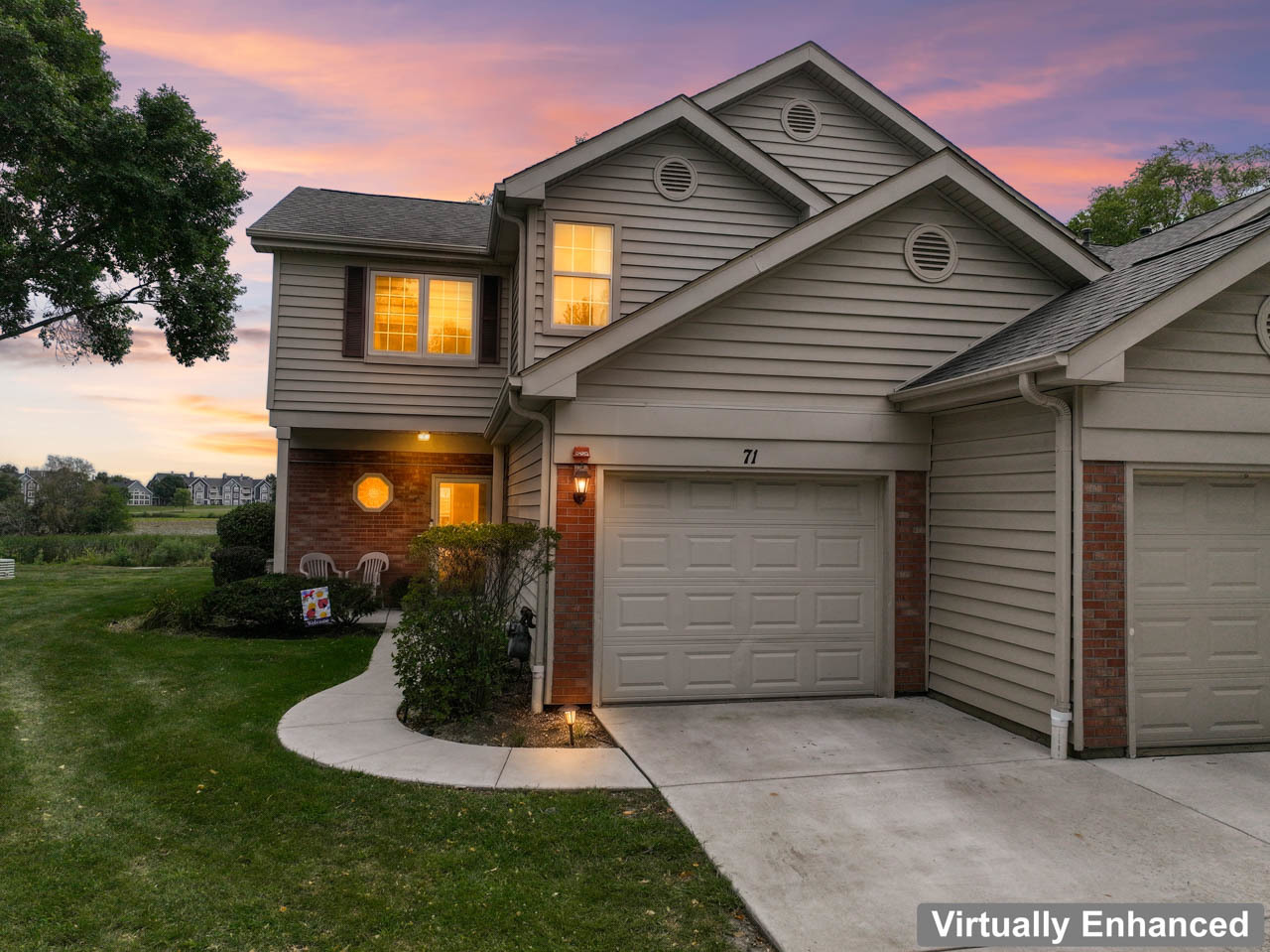 Photo 3 of Townhouse for sale at 71 Golfview Dr, Glendale Heights, IL 60139 | MLS# 12751838 | Listing updated on 2026-09-24
