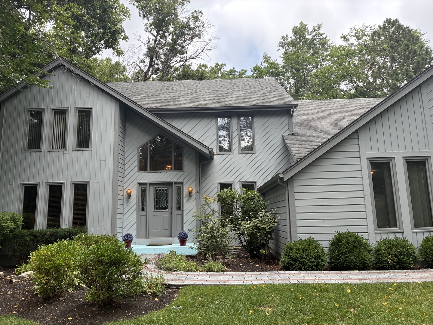 Photo 1 of Single family home for sale at 313 Whitmore Ln, Lake Forest, IL 60045 | MLS# 12752140 | Listing updated on 2026-09-21