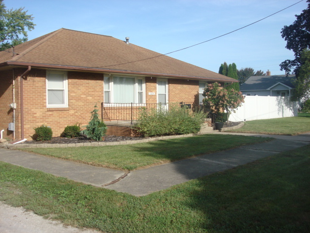 Photo 1 of Single family home for sale at 1004 Holcomb St, Streator, IL 61364 | MLS# 12752859 | Listing updated on 2026-10-07