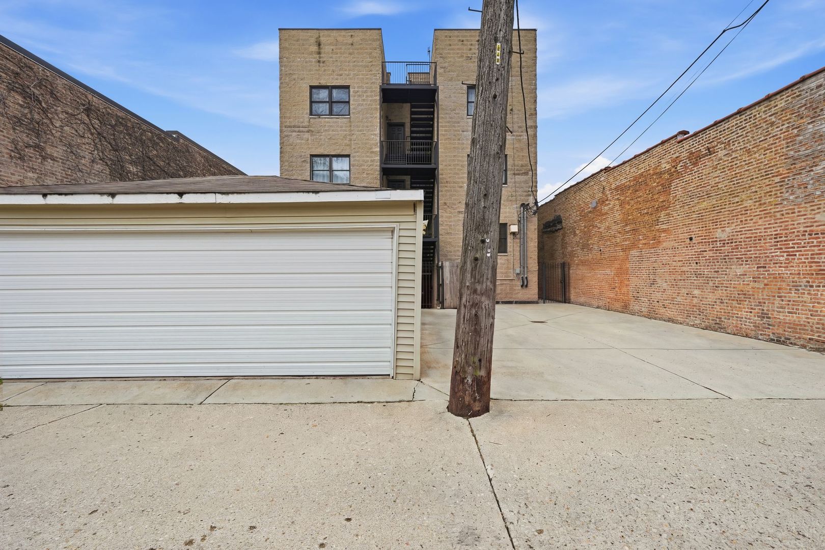 Photo 3 of Condo for sale at 5445 N Northwest Hwy #1S, Chicago, IL 60630 | MLS# 12754114 | Listing updated on 2026-09-24