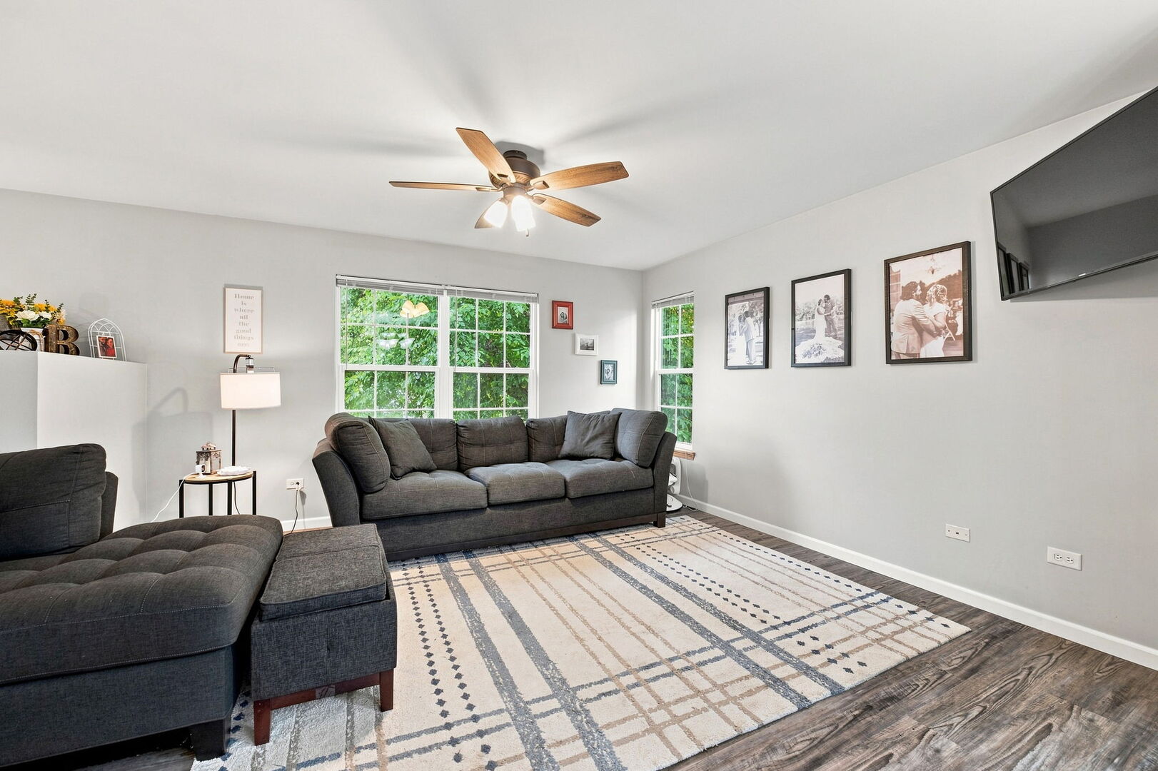 Photo 3 of Townhouse for sale at 543 Silver Leaf Dr, Joliet, IL 60431 | MLS# 12754456 | Listing updated on 2026-09-24