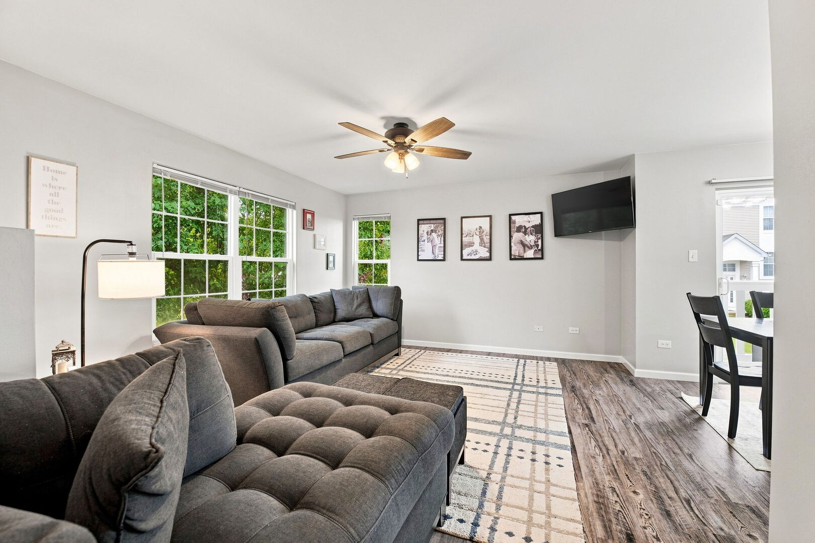Photo 2 of Townhouse for sale at 543 Silver Leaf Dr, Joliet, IL 60431 | MLS# 12754456 | Listing updated on 2026-09-24