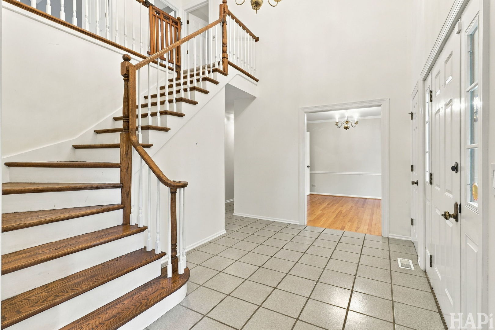 Photo 3 of Single family home for sale at 22 Bruce Cir N, Hawthorn Woods, IL 60047 | MLS# 12755000 | Listing updated on 2026-09-24