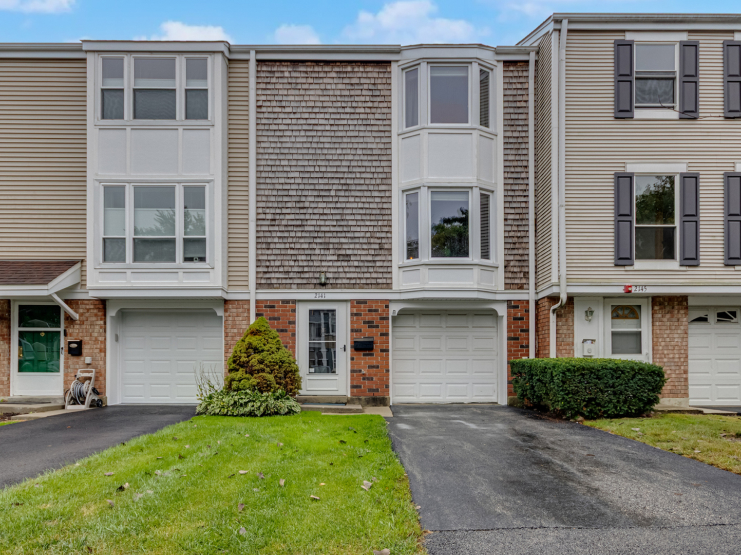 Townhouse for sale at 2141 Greystone Pl, Hoffman Estates, IL 60169 | MLS# 12755345