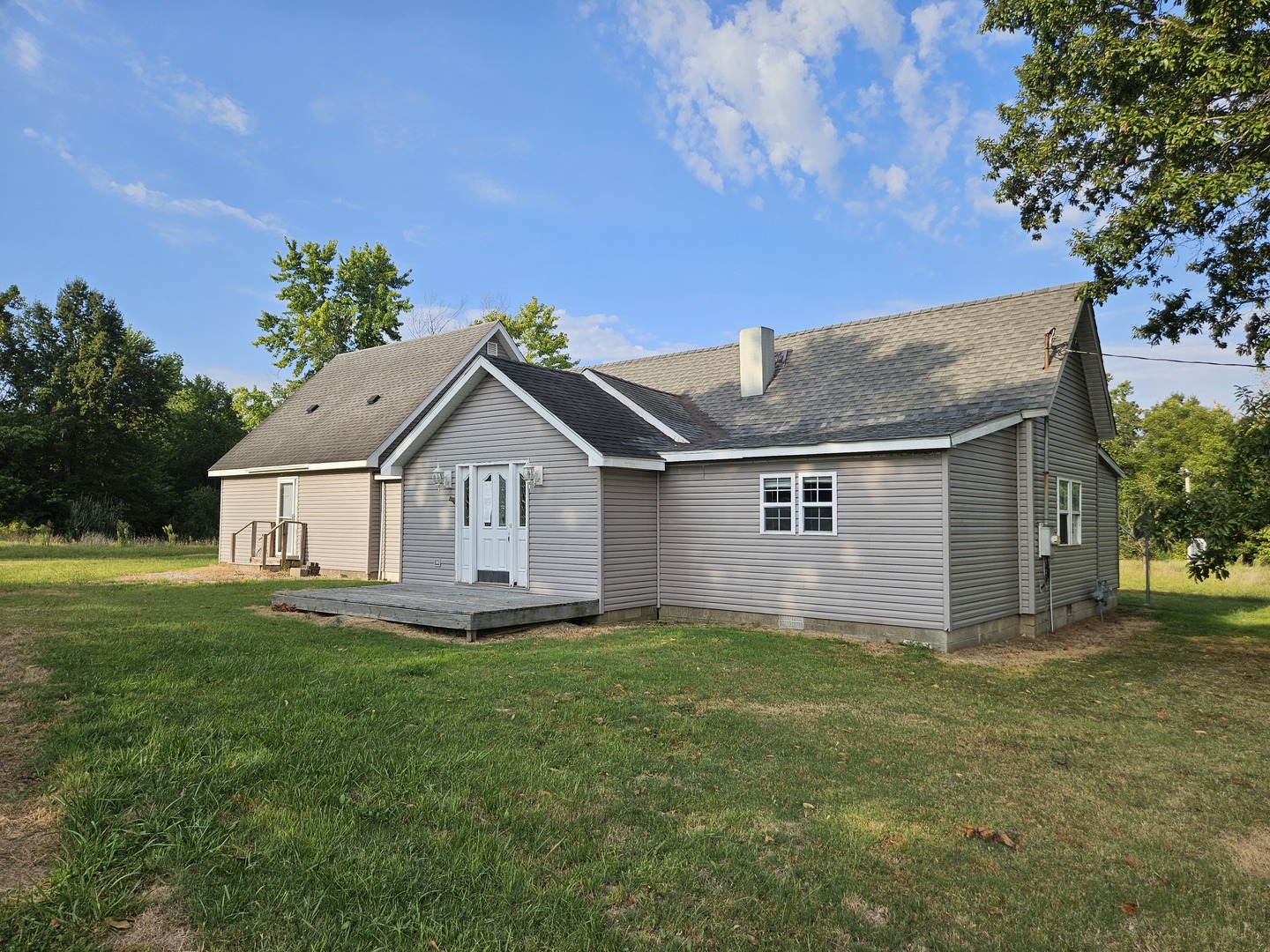 Photo 2 of Sale Pending at 9815 Stotlar Rd, Marion, IL 62959 | MLS# 12755496 | Listing updated on 2026-09-21