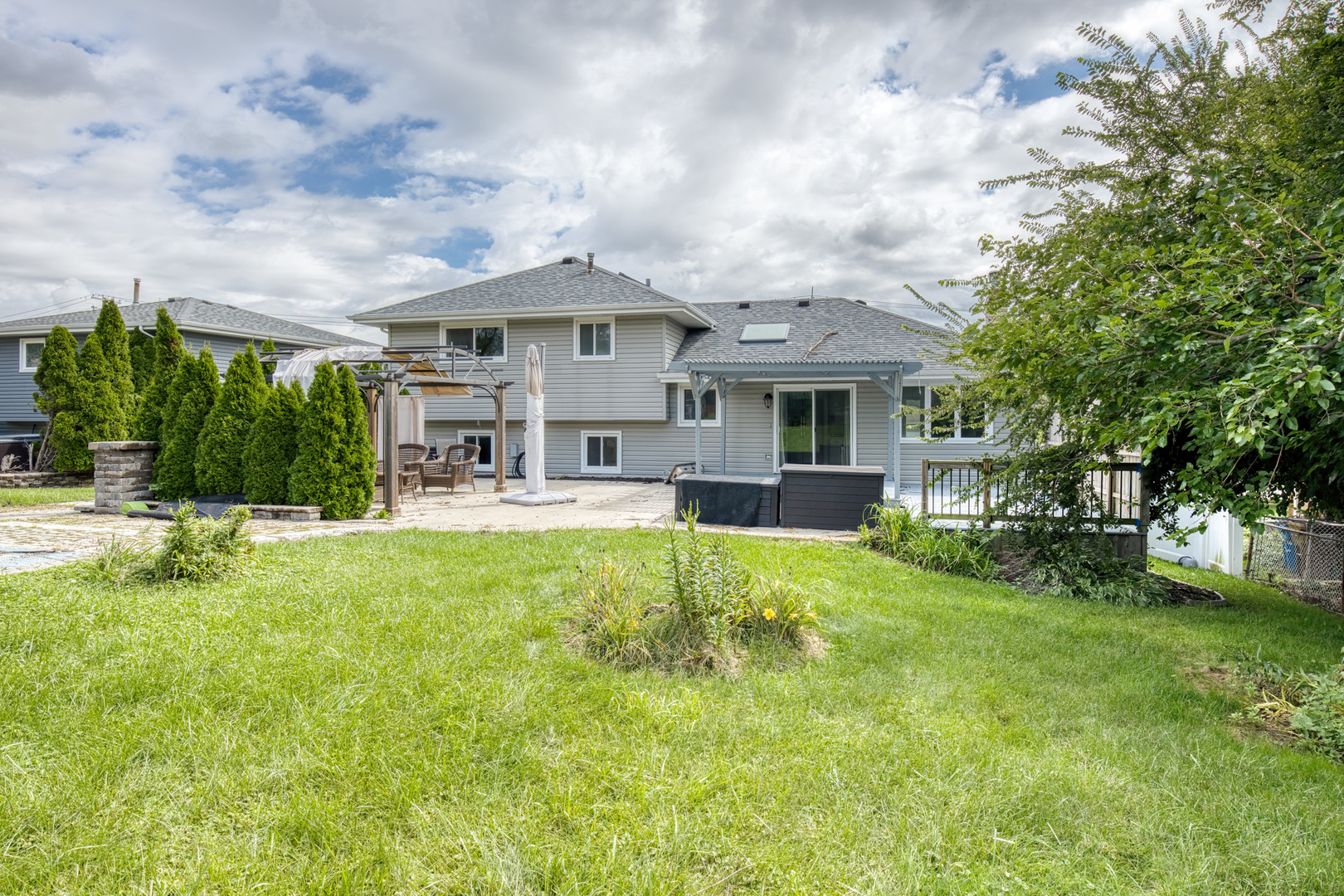 Photo 2 of Single family home for sale at 17008 Forest Ave, Oak Forest, IL 60452 | MLS# 12756864 | Listing updated on 2026-09-24