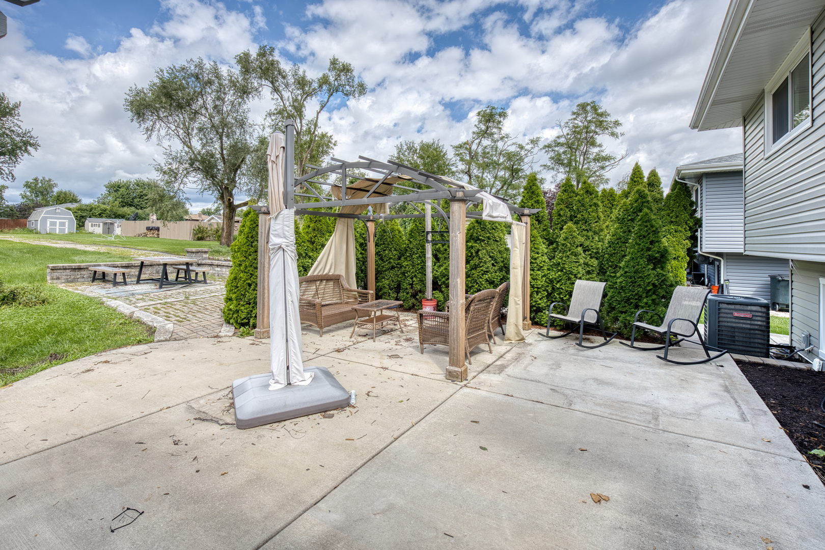 Photo 3 of Single family home for sale at 17008 Forest Ave, Oak Forest, IL 60452 | MLS# 12756864 | Listing updated on 2026-09-24