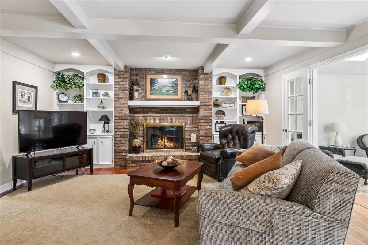 Photo 3 of Single family home for sale at 2237 Keim Rd, Naperville, IL 60565 | MLS# 12757511 | Listing updated on 2026-09-21