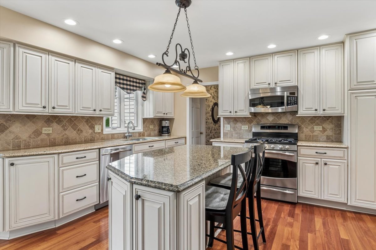 Photo 3 of Single family home for sale at 2237 Keim Rd, Naperville, IL 60565 | MLS# 12757511 | Listing updated on 2026-09-21