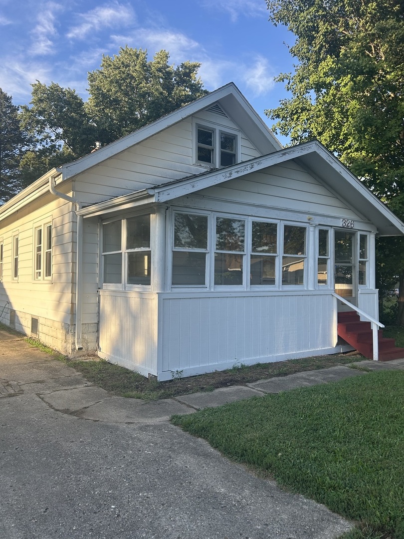 Photo 1 of Sale Pending at 326 Sycamore Ln, Machesney Park, IL 61115 | MLS# 12757634 | Listing updated on 2026-09-21
