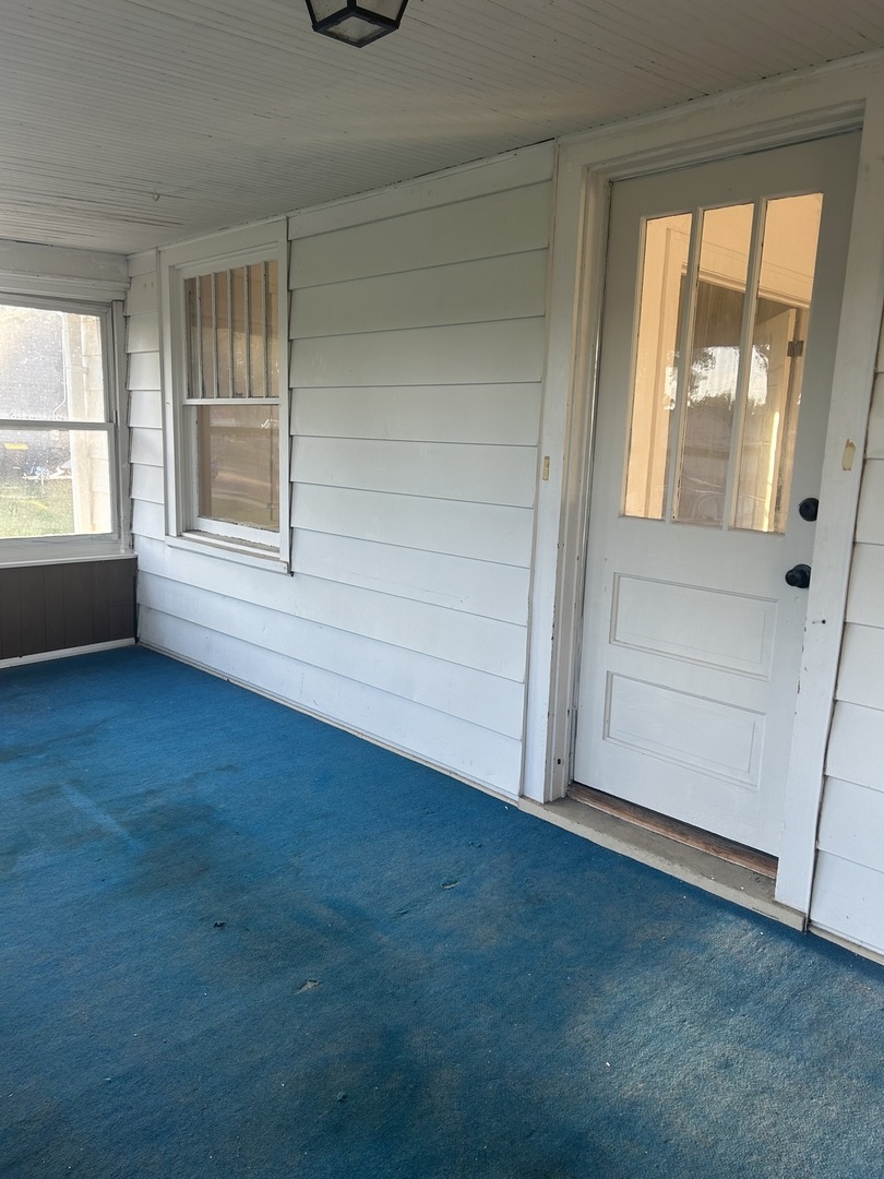 Photo 3 of Sale Pending at 326 Sycamore Ln, Machesney Park, IL 61115 | MLS# 12757634 | Listing updated on 2026-09-21