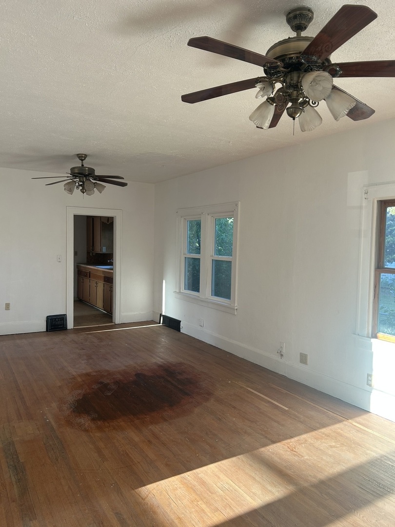 Photo 3 of Sale Pending at 326 Sycamore Ln, Machesney Park, IL 61115 | MLS# 12757634 | Listing updated on 2026-09-21