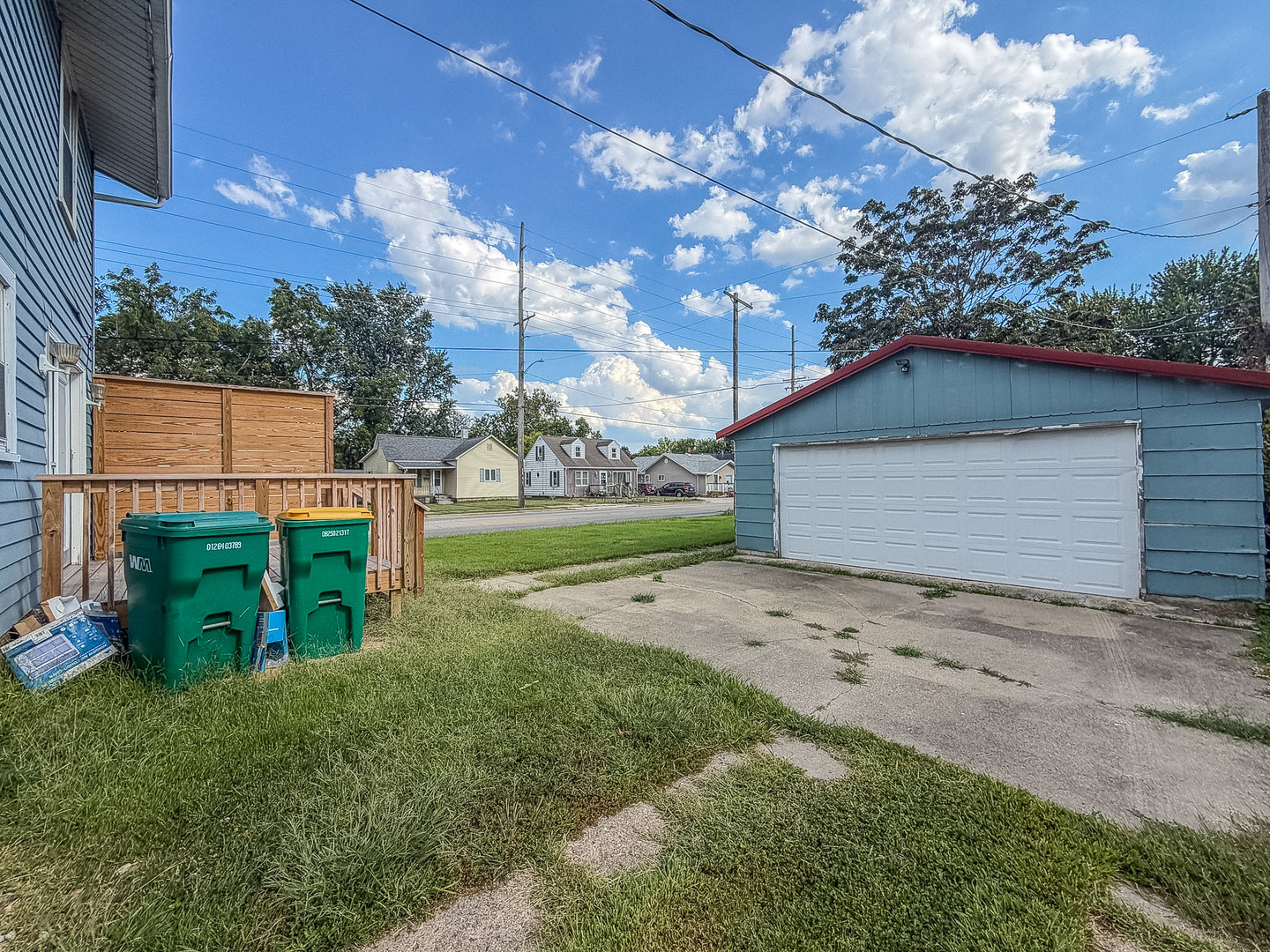 Photo 2 of Single family home for sale at 2195 E Decatur St, Decatur, IL 62521 | MLS# 12758773 | Listing updated on 2026-09-24