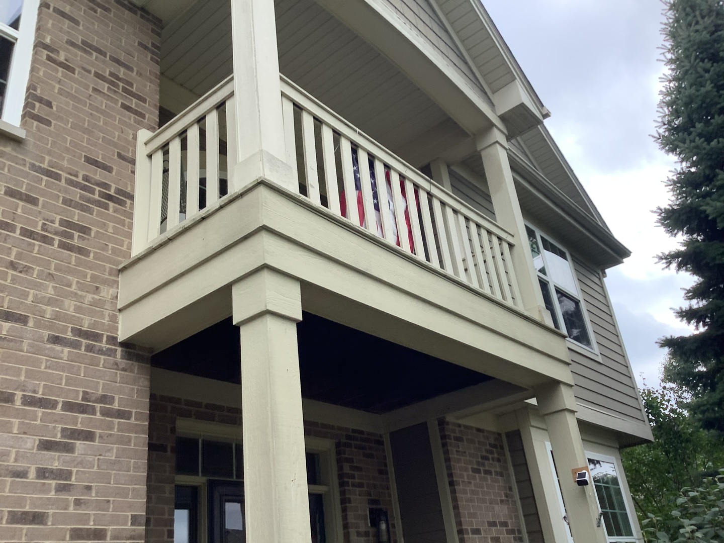 Photo 4 of Single family home for sale at 2921 Kelly Dr, Elgin, IL 60124 | MLS# 12758894 | Listing updated on 2026-09-21