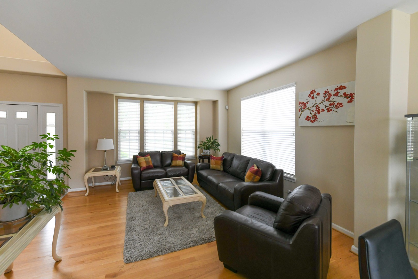 Photo 4 of Single family home for sale at 687 E Lenox Ln, Palatine, IL 60074 | MLS# 12759052 | Listing updated on 2026-09-24