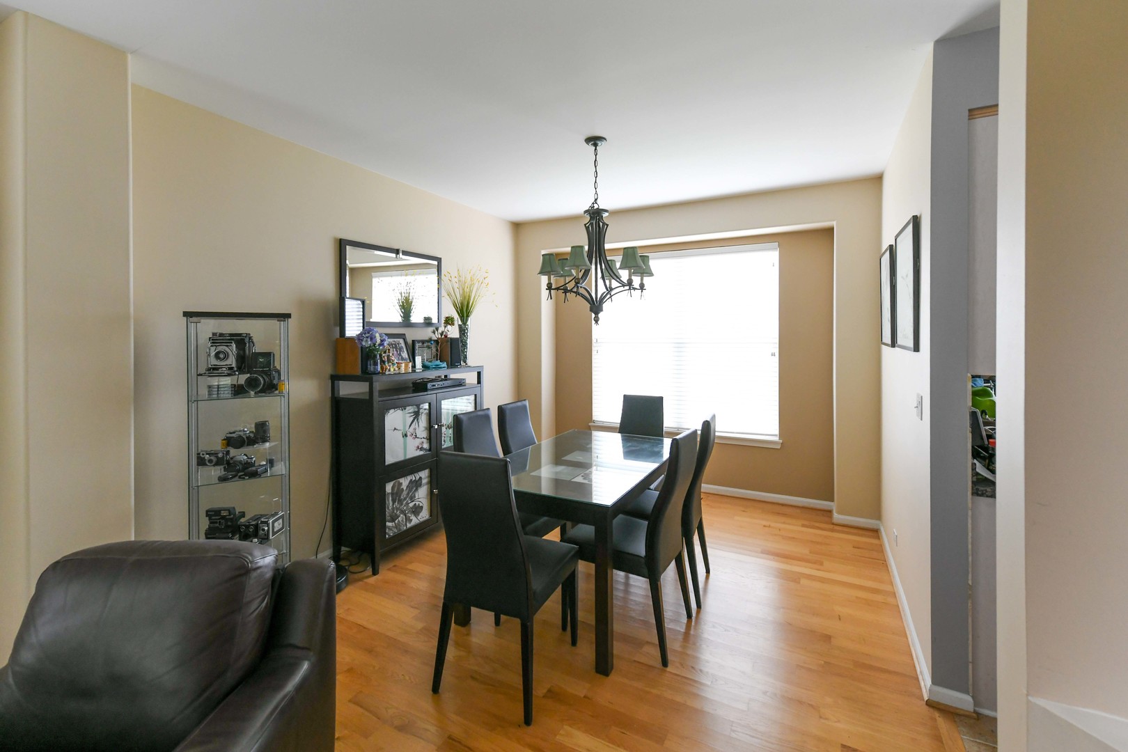 Photo 3 of Single family home for sale at 687 E Lenox Ln, Palatine, IL 60074 | MLS# 12759052 | Listing updated on 2026-09-24
