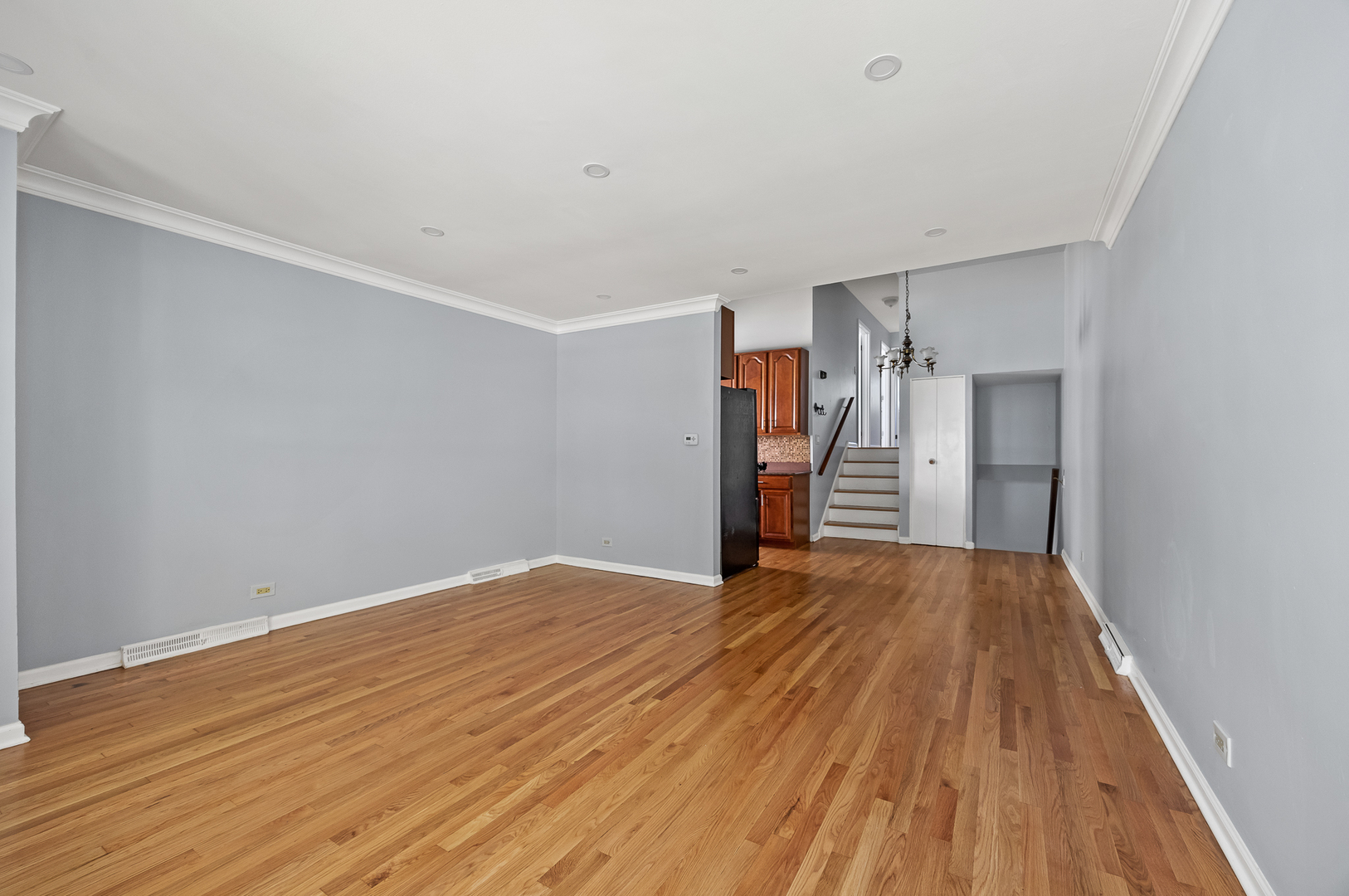 Photo 3 of Multi family home for sale at 441 N 4th Avenue #B, Des Plaines, IL 60016 | MLS# 12759683 | Listing updated on 2026-10-07