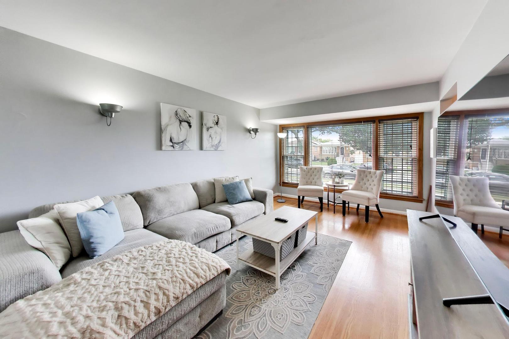 Photo 2 of Single family home for sale at 5652 S Parkside Ave, Chicago, IL 60638 | MLS# 12760926 | Listing updated on 2026-09-24