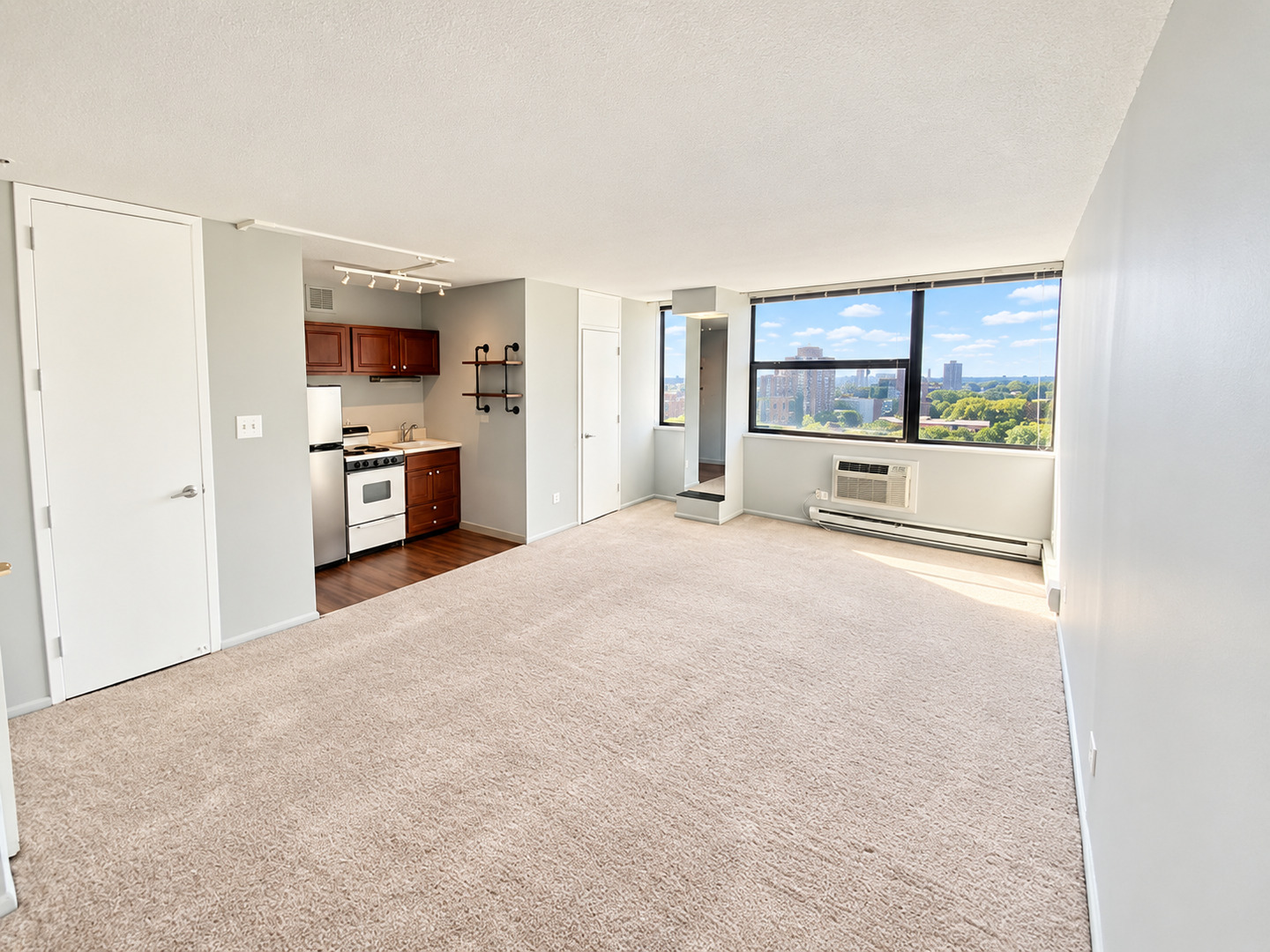 Photo 2 of Condo for sale at 3110 N Sheridan Rd #1407, Chicago, IL 60657 | MLS# 12761991 | Listing updated on 2026-09-24