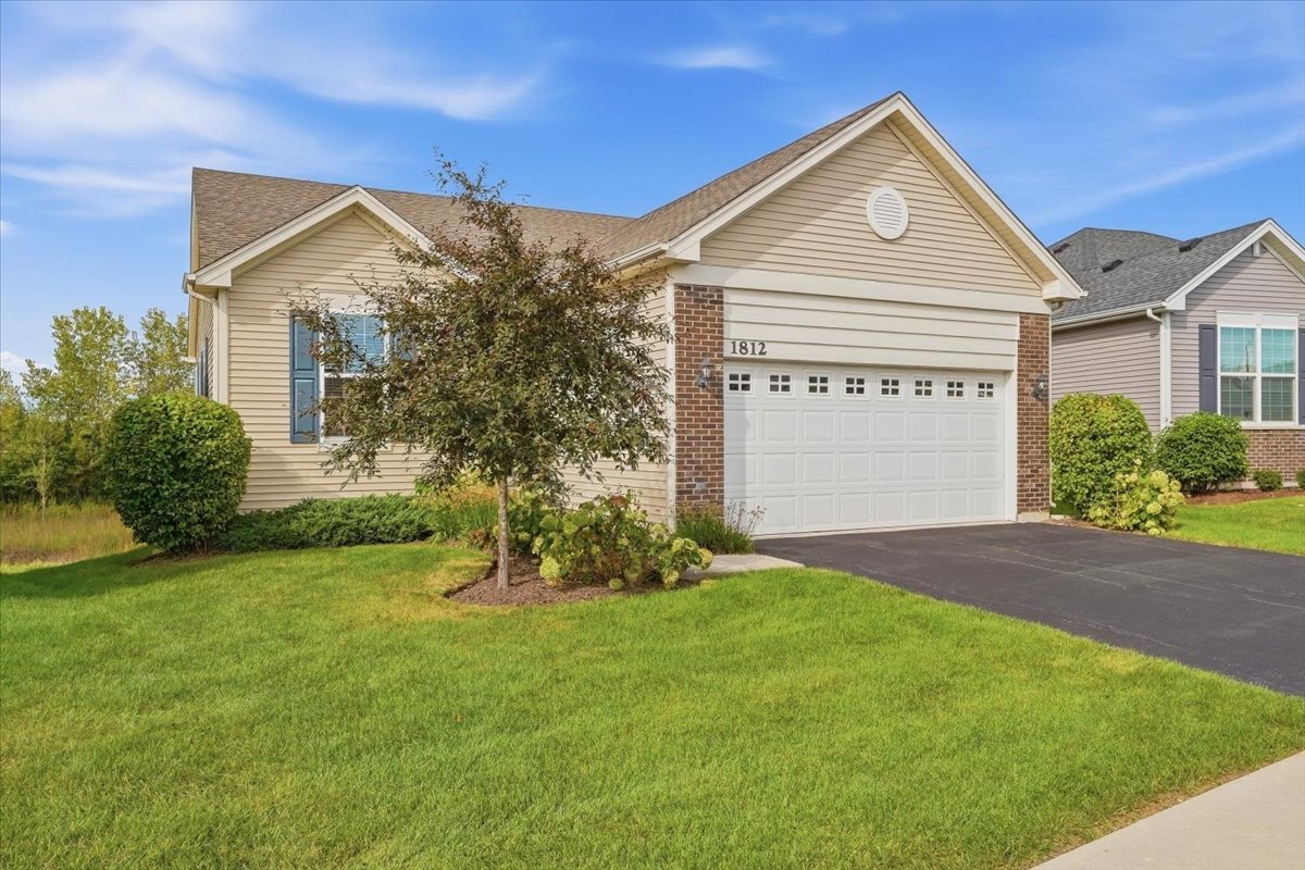 Photo 2 of Single family home for sale at 1812 Alta Dr, Volo, IL 60020 | MLS# 12762045 | Listing updated on 2026-09-21