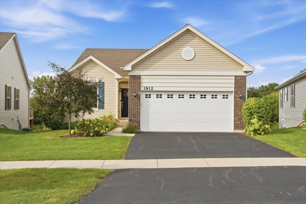 Photo 1 of Single family home for sale at 1812 Alta Dr, Volo, IL 60020 | MLS# 12762045 | Listing updated on 2026-09-21