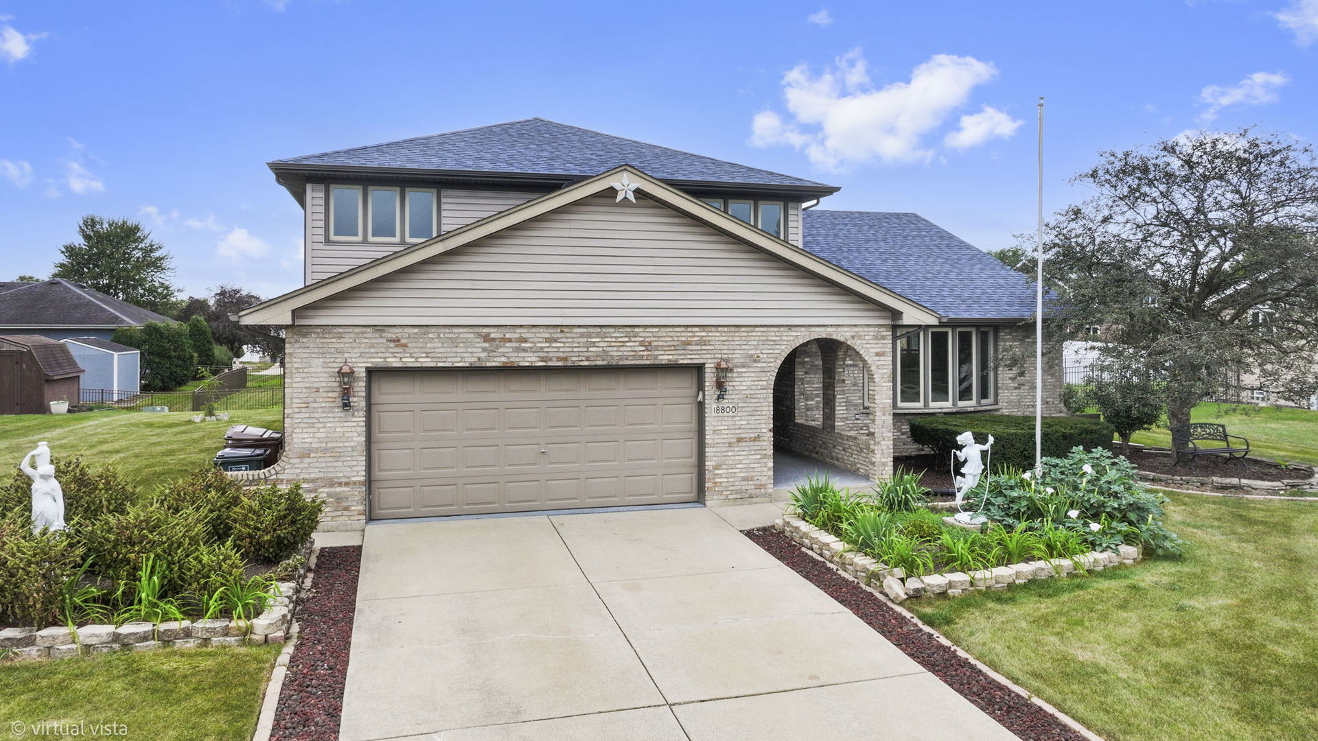 Photo 1 of Single family home for sale at 18800 Dickens Dr, Mokena, IL 60448 | MLS# 12762426 | Listing updated on 2026-09-24