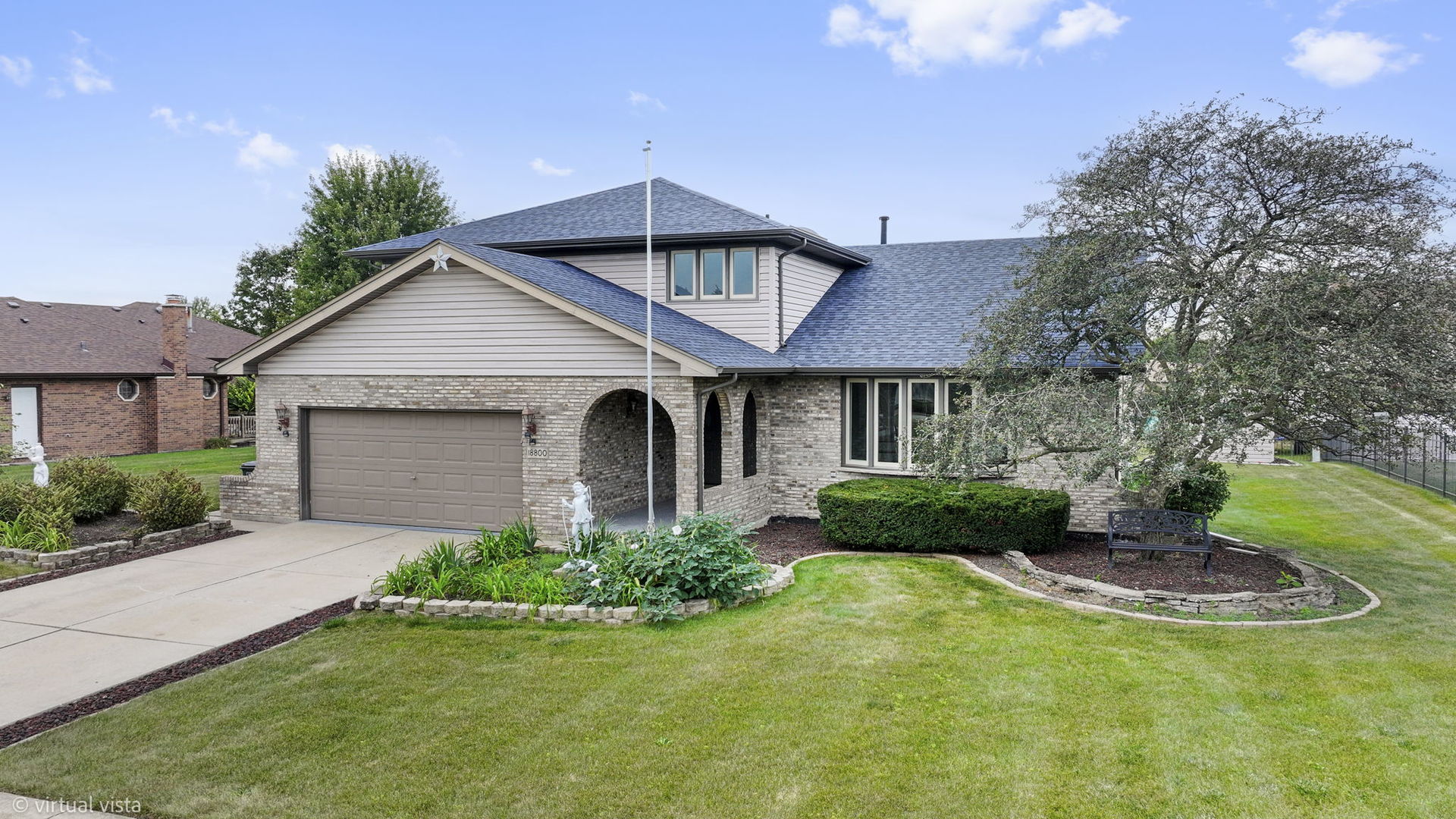 Photo 3 of Single family home for sale at 18800 Dickens Dr, Mokena, IL 60448 | MLS# 12762426 | Listing updated on 2026-09-24