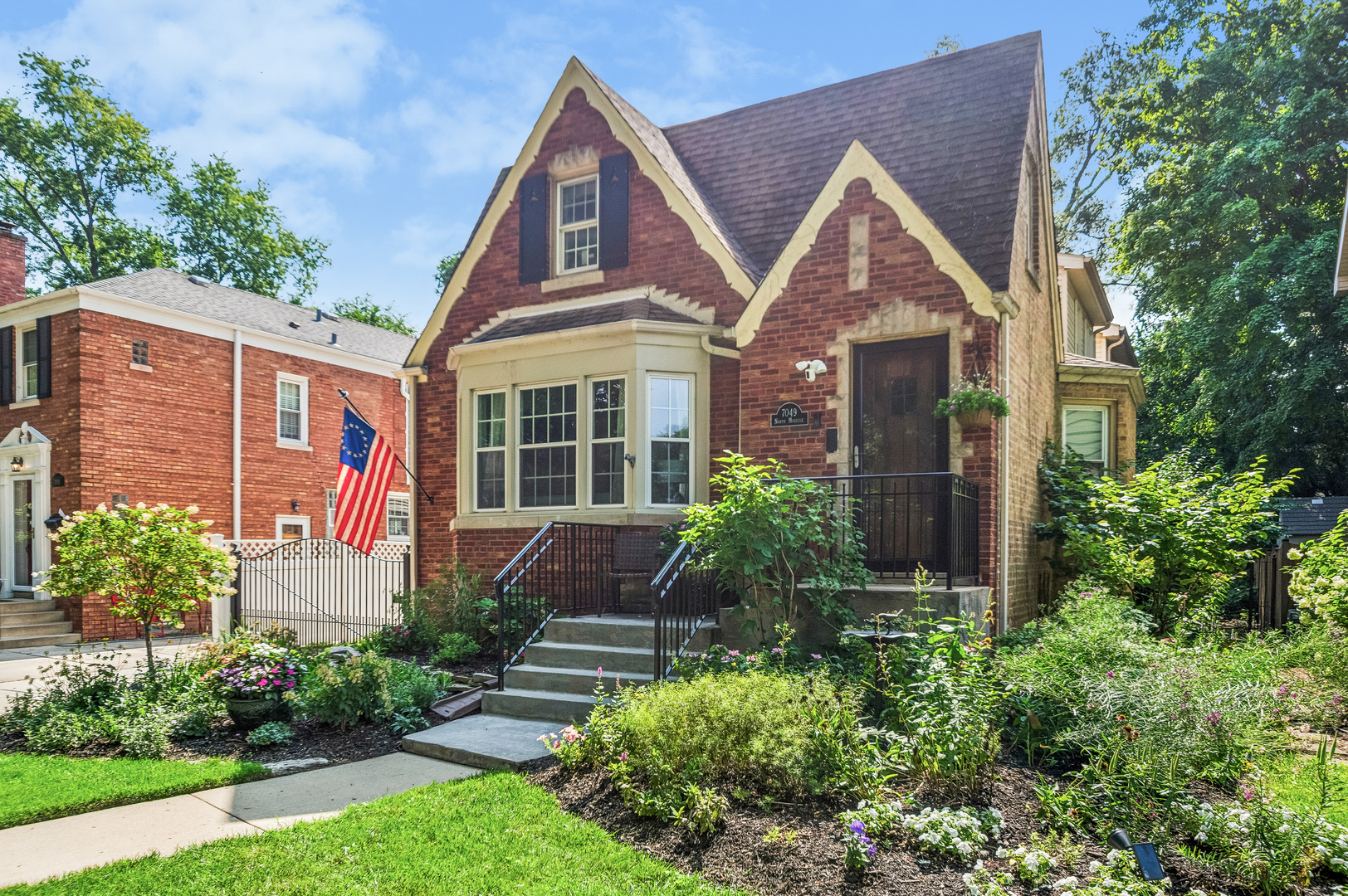 Single family home for sale at 7049 N Moselle Ave, Chicago, IL 60646 | MLS# 12762673