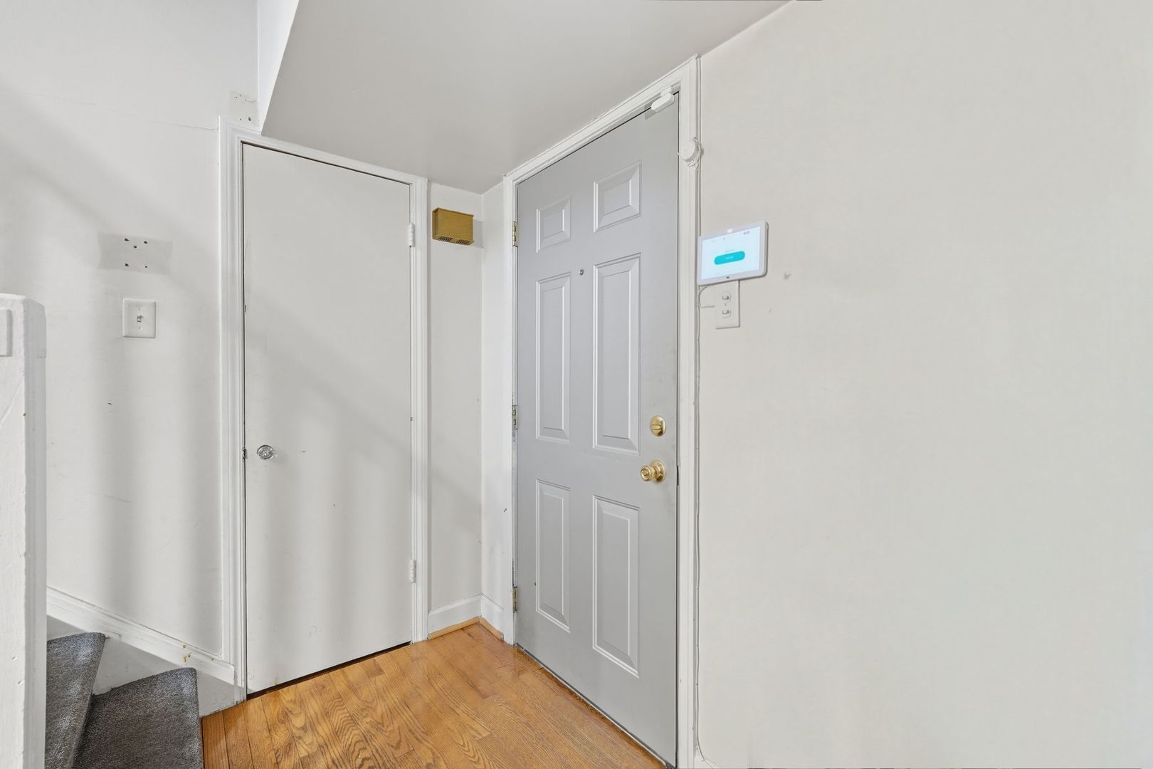 Photo 2 of Single family home for sale at 7559 S Hoyne Ave, Chicago, IL 60620 | MLS# 12762754 | Listing updated on 2026-09-24