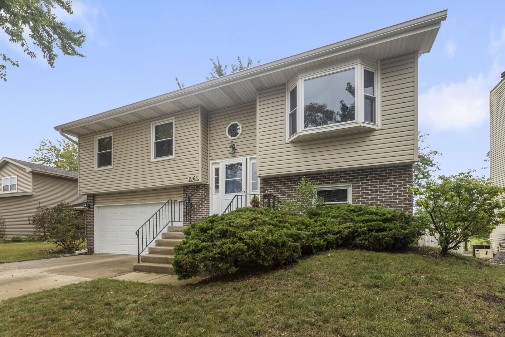Photo 1 of Single family home for sale at 1965 Crescent Ln, Hoffman Estates, IL 60169 | MLS# 12762878 | Listing updated on 2026-09-24