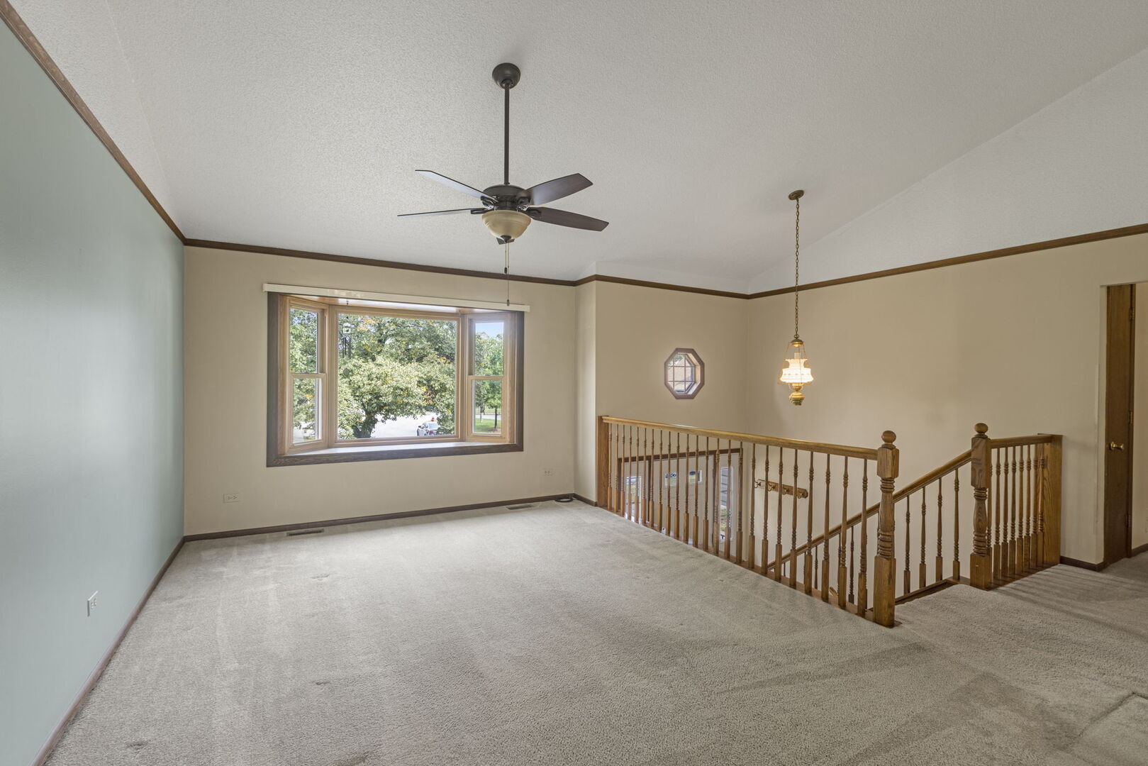 Photo 3 of Single family home for sale at 1965 Crescent Ln, Hoffman Estates, IL 60169 | MLS# 12762878 | Listing updated on 2026-09-24