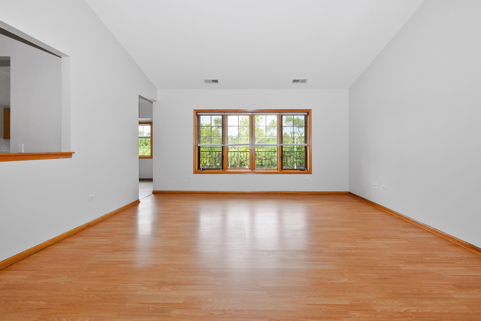 Photo 3 of Condo for sale at 13059 Laurel Glen Ct #301, Palos Heights, IL 60463 | MLS# 12763310 | Listing updated on 2026-09-24
