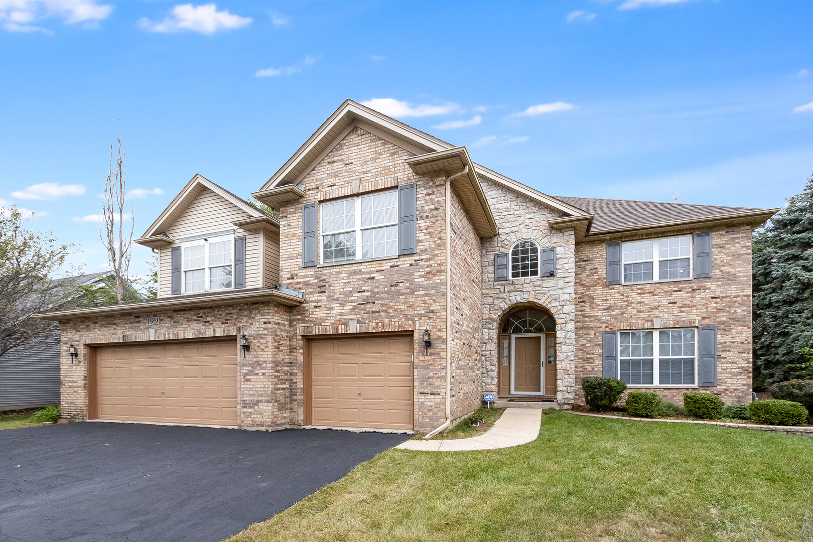 Photo 1 of Single family home for sale at 199 Willowwood Dr, Oswego, IL 60543 | MLS# 12763341 | Listing updated on 2026-09-24