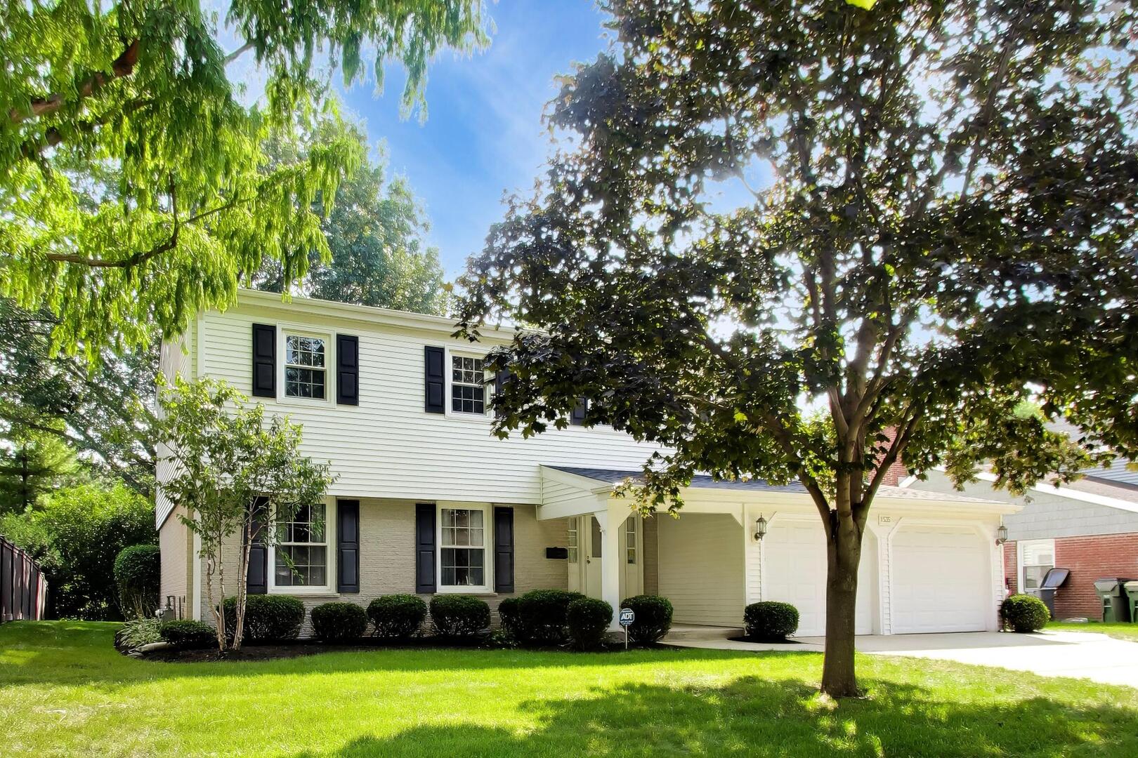 Photo 2 of Single family home for sale at 1535 N Haddow Ave, Arlington Heights, IL 60004 | MLS# 12763399 | Listing updated on 2026-09-24
