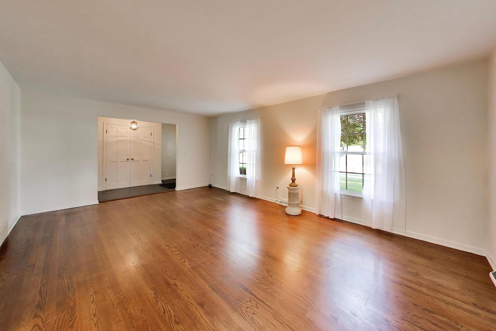 Photo 3 of Single family home for sale at 1535 N Haddow Ave, Arlington Heights, IL 60004 | MLS# 12763399 | Listing updated on 2026-09-24