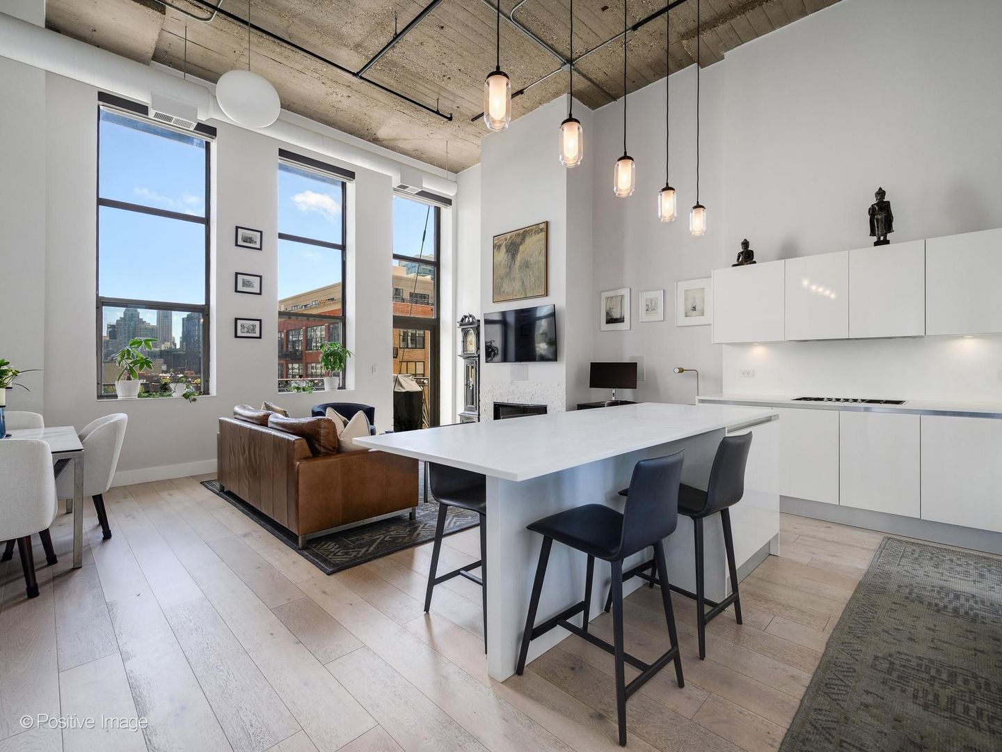 Photo 2 of Condo for sale at 758 N Larrabee St #523, Chicago, IL 60654 | MLS# 12763405 | Listing updated on 2026-09-24