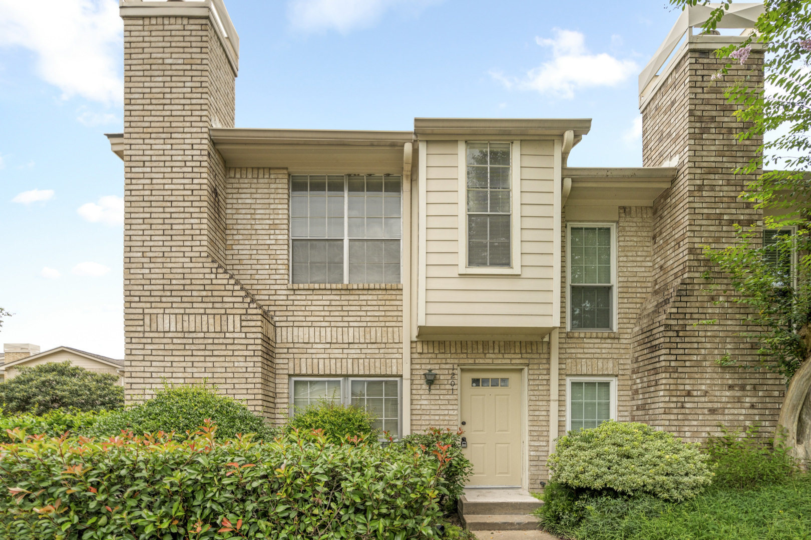 Townhouse for sale at 7575 Cambridge St #1201, Houston, TX 77054 | MLS# 12763416