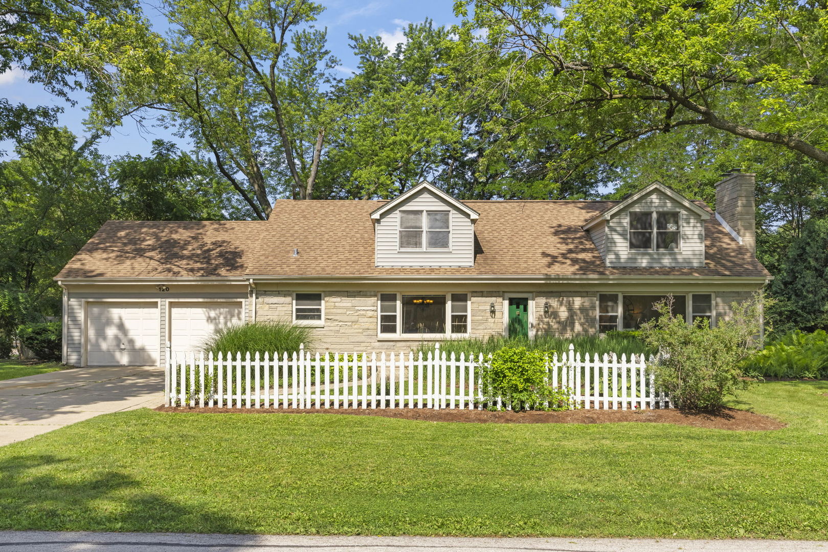 Photo 1 of Single family home for sale at 120 N Pine St, Geneva, IL 60134 | MLS# 12763428 | Listing updated on 2026-09-24