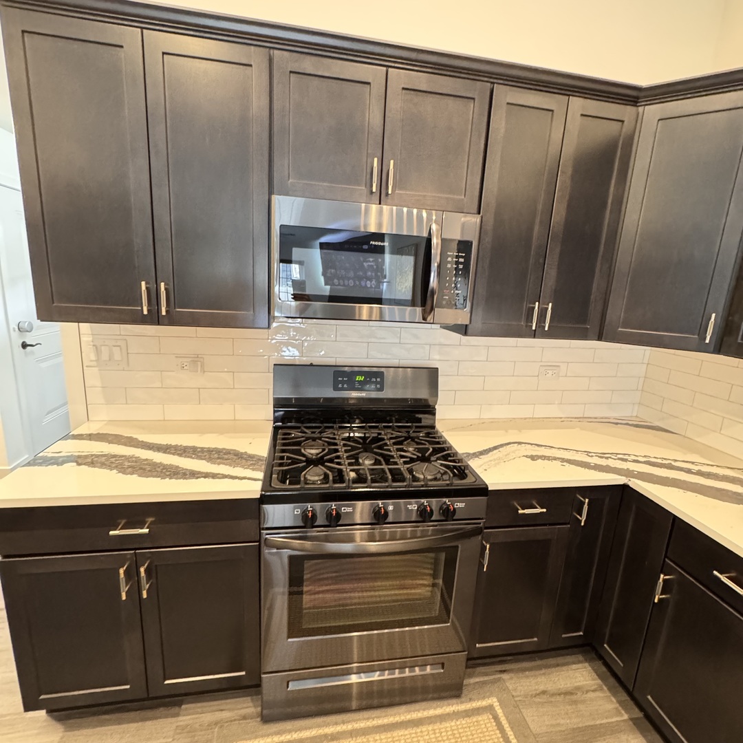 Photo 4 of Townhouse for sale at 548 Mihelich Ln, Lockport, IL 60441 | MLS# 12763645 | Listing updated on 2026-09-24