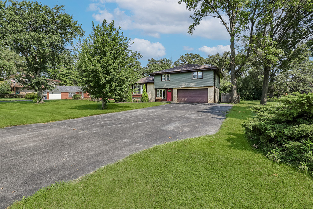 Photo 3 of Single family home for sale at 7920 W 139th Street, Orland Park, IL 60462 | MLS# 12763655 | Listing updated on 2026-09-24